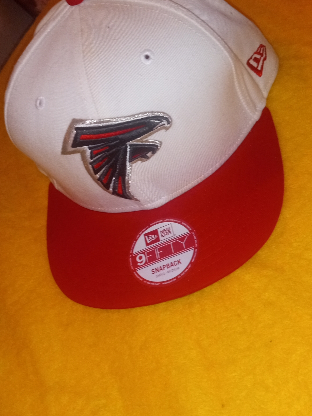 New Era Atlanta Falcons 9FIFTY Snapback Hat - White & Red